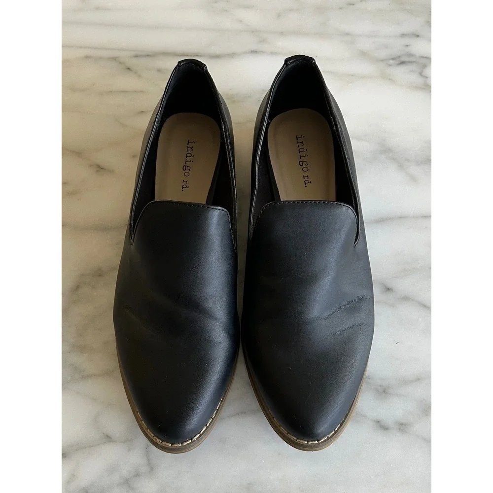 Indigo Rd Womens Black Almond‎ Toe Slip On Loafers Size 7.5M Stacked Heel Shoes